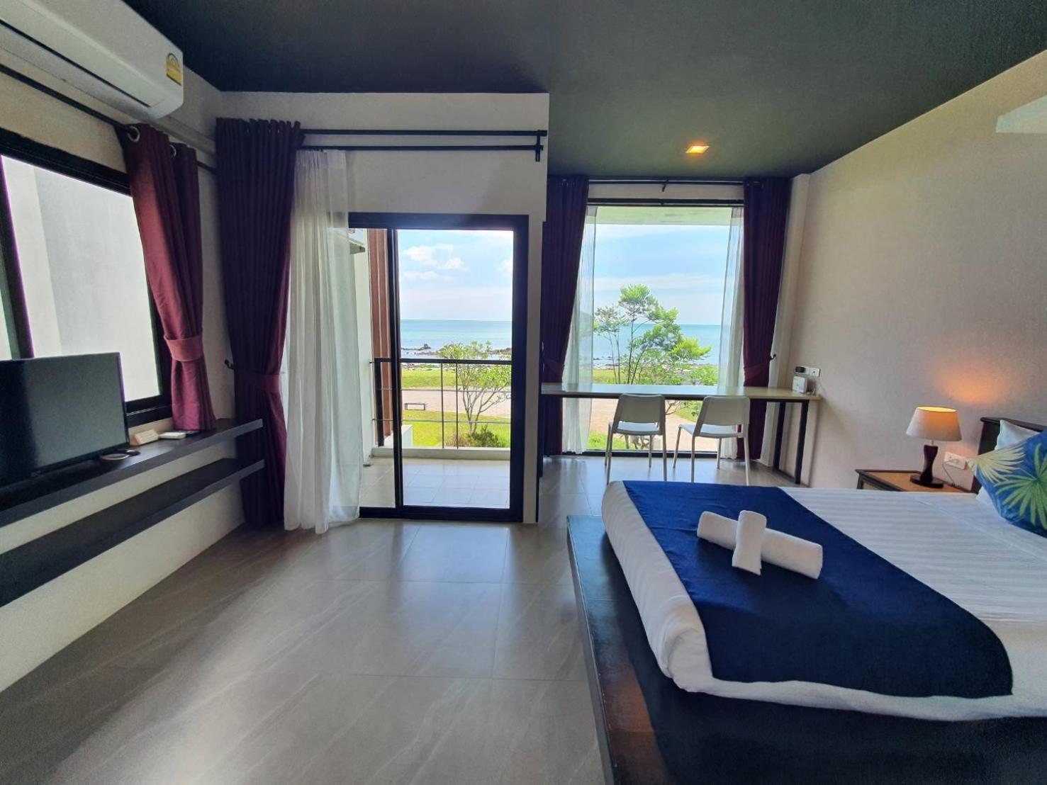 The Beach Resort & Residence - Sha Plus Pathiu Exterior photo